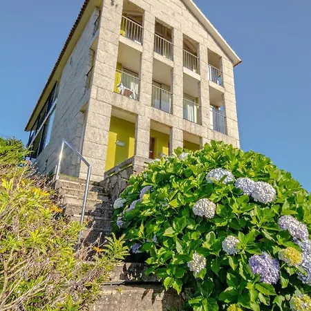 Appartement 2 Bedrooms At Vilanova 100 M Away From The With Sea View Enclosed Garden And Wifi Aldán